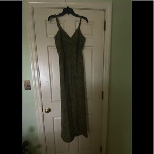 Maxi dress never worn asking 15